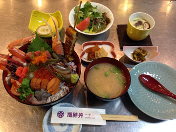 海なし県の海鮮丼